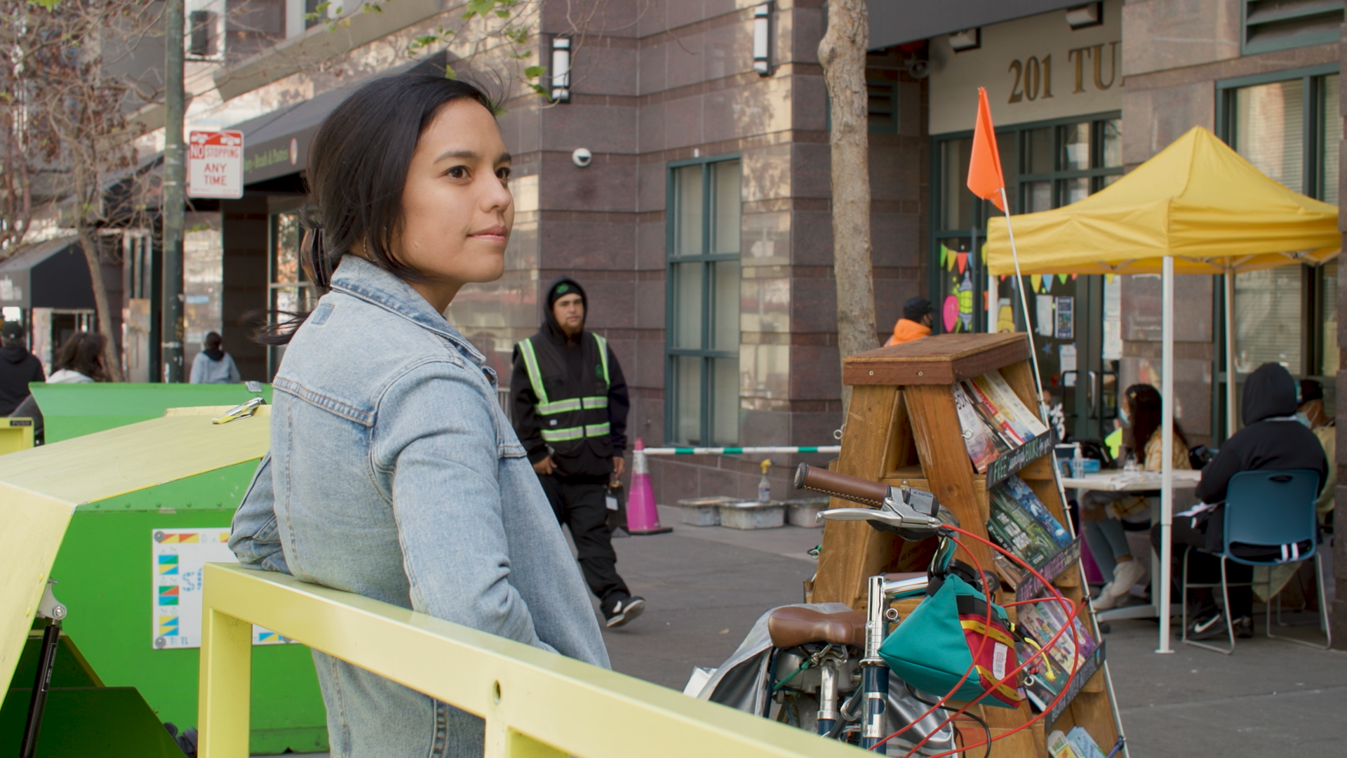Bringing San Francisco Together With a ‘Little Library on Wheels’