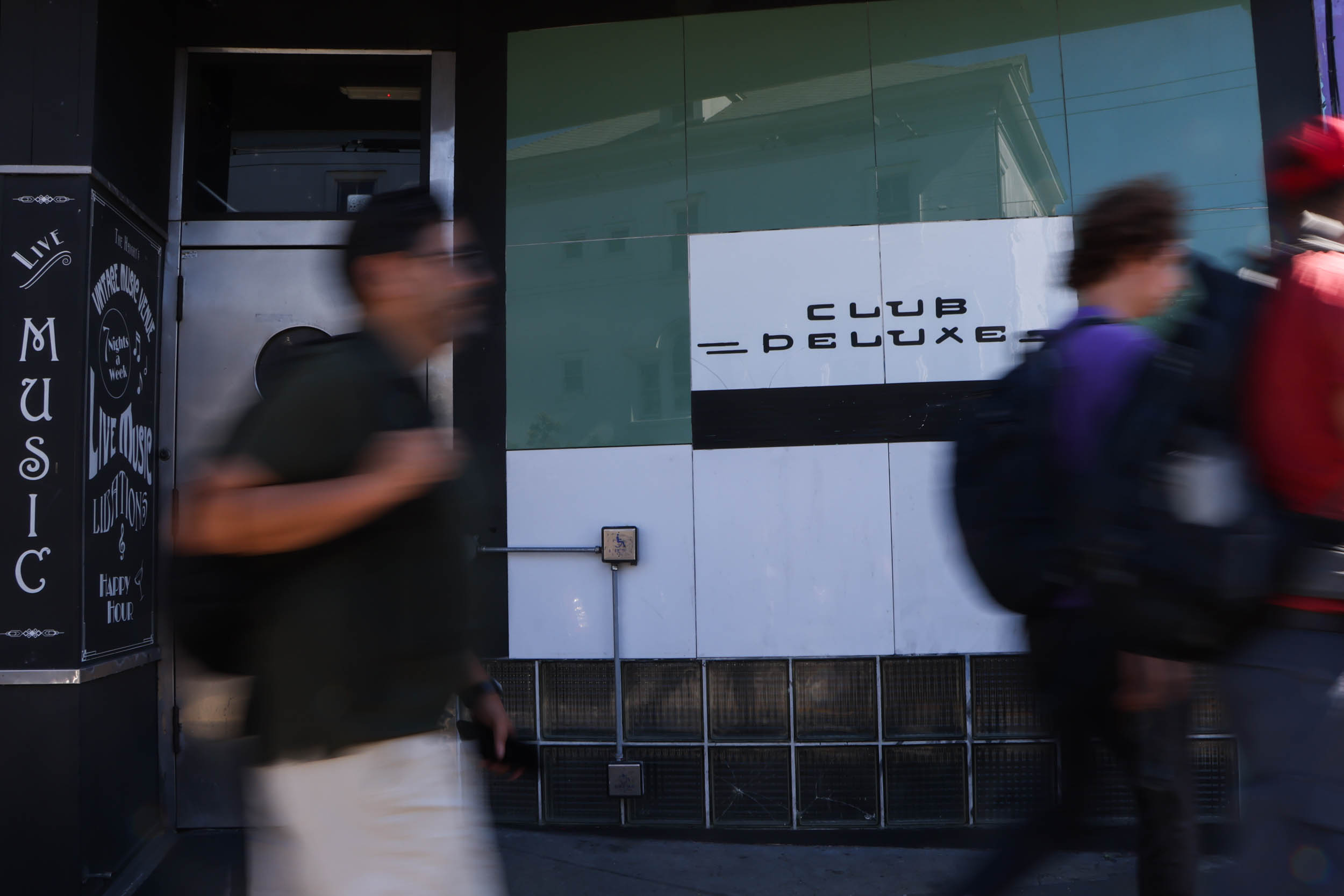Club Deluxe Owner Says the Venue Will Close, Landlord Pushes Back