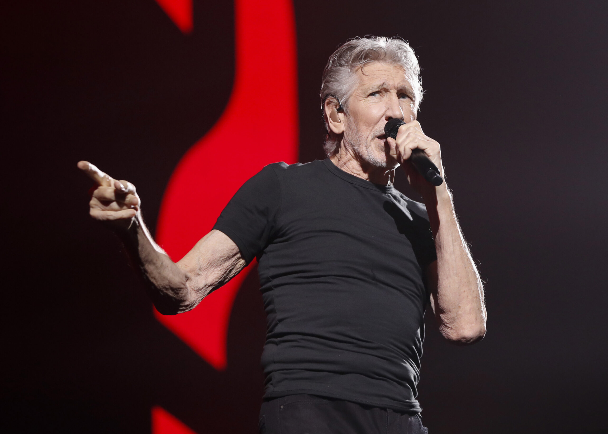 Ahead of SF Show, Pink Floyd’s Roger Waters Challenges Fans With Unpopular Stance on Ukraine