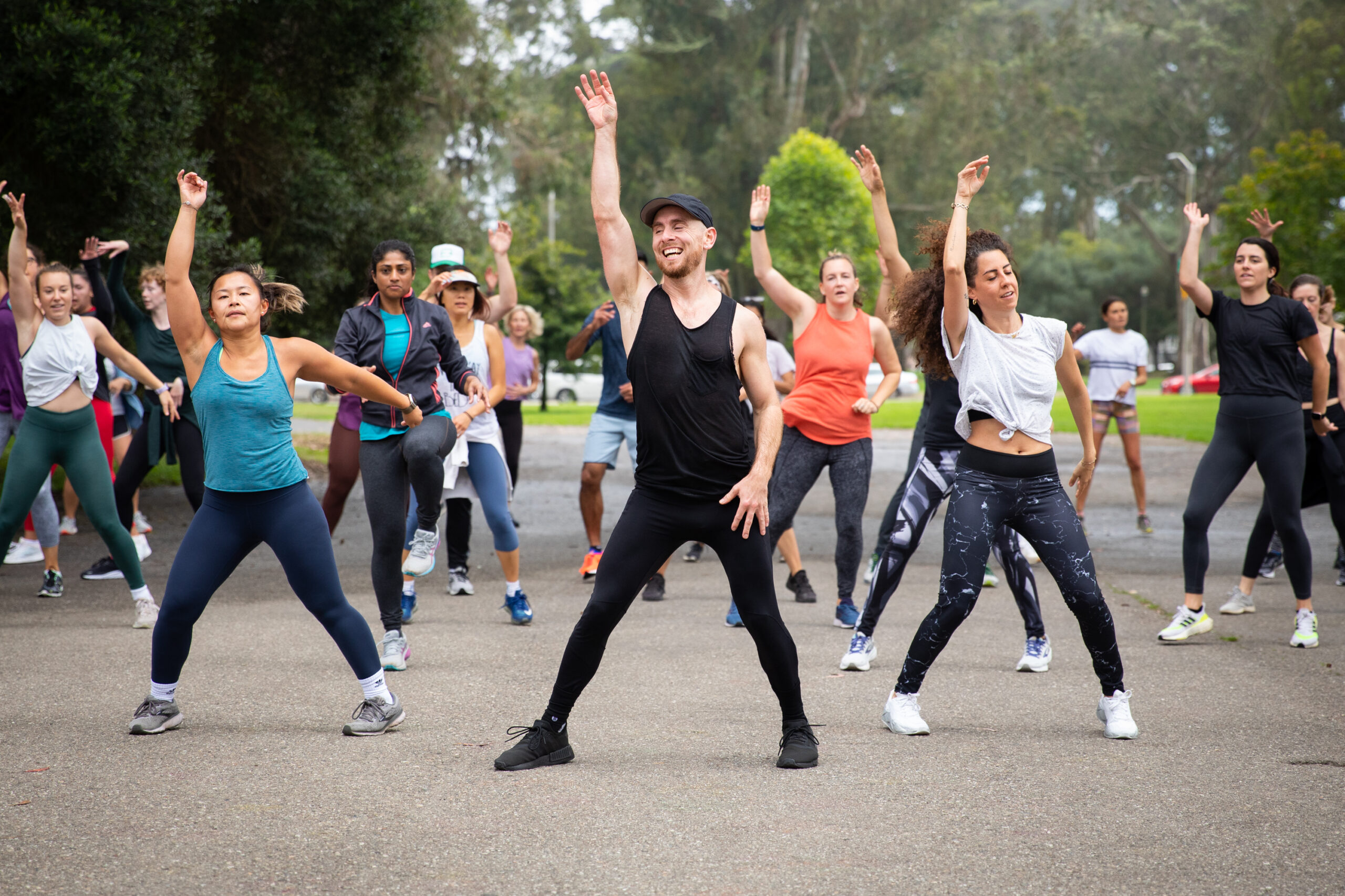 Free Outdoor Dance Fitness Class Draws Crowds Every Weekend