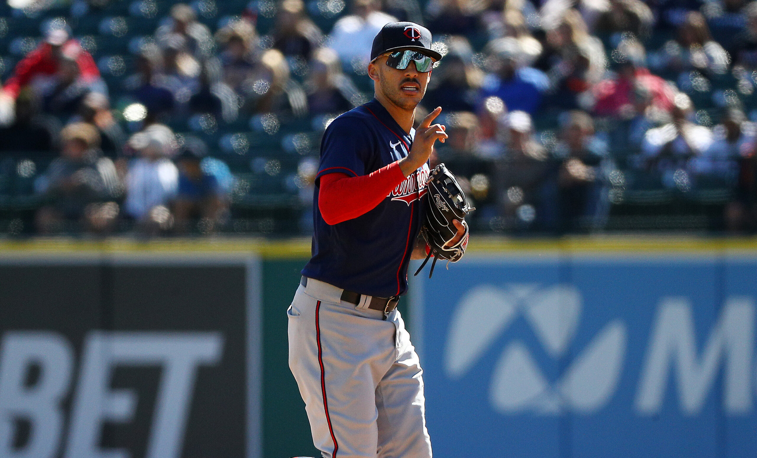 Mets sign SS Carlos Correa hours after deal with Giants falls