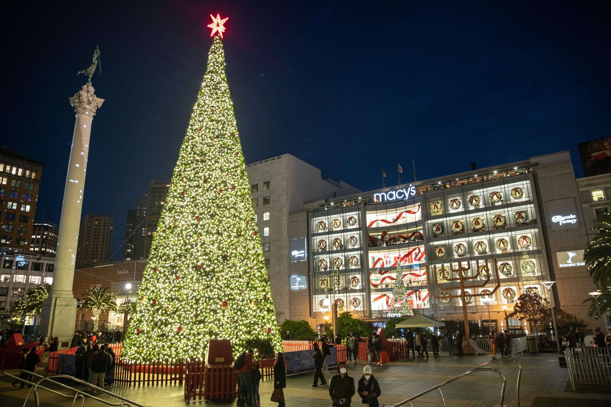 San Francisco's Union Square at Christmas: Photo Tour