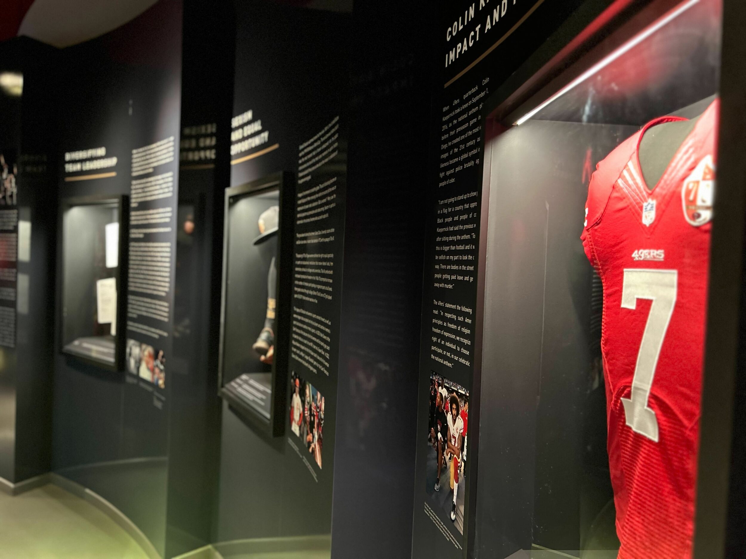 Museum at 49ers' new stadium brings great moments to life