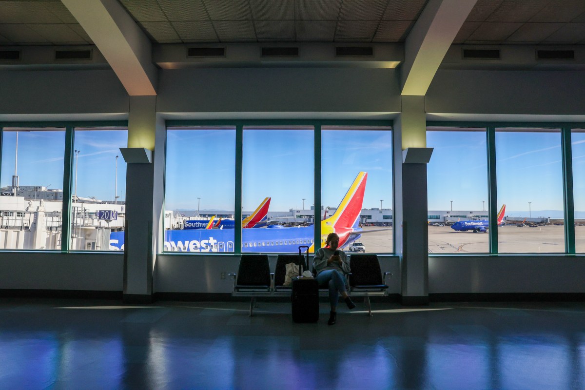 San Francisco threatens lawsuit over Oakland airport renaming