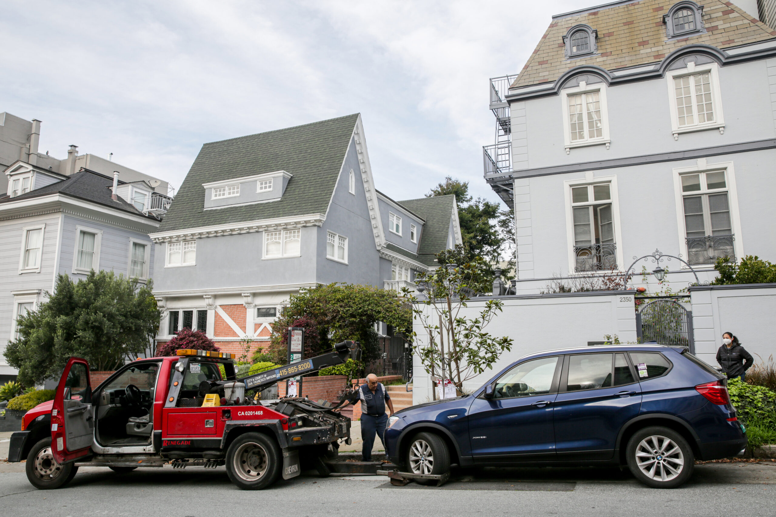 Specialty Towing company in viral video was recently banned from doing  business with San Francisco, city attorney says - ABC7 San Francisco