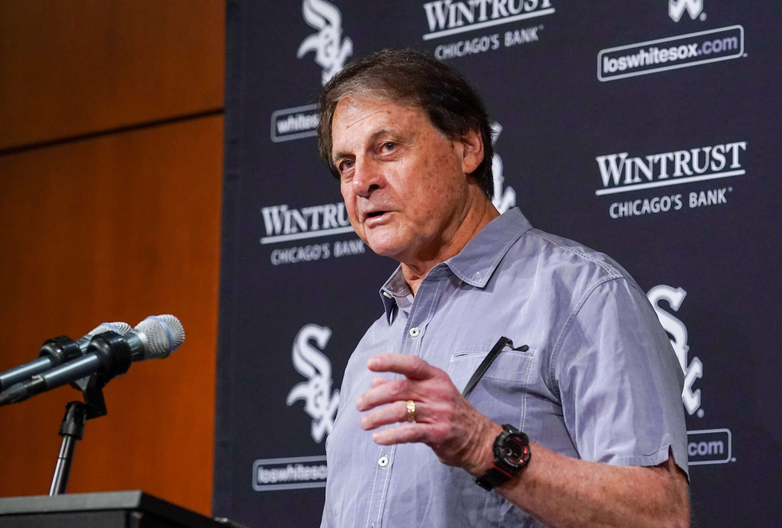 Tony La Russa says he severed ties with the Animal Rescue Foundation