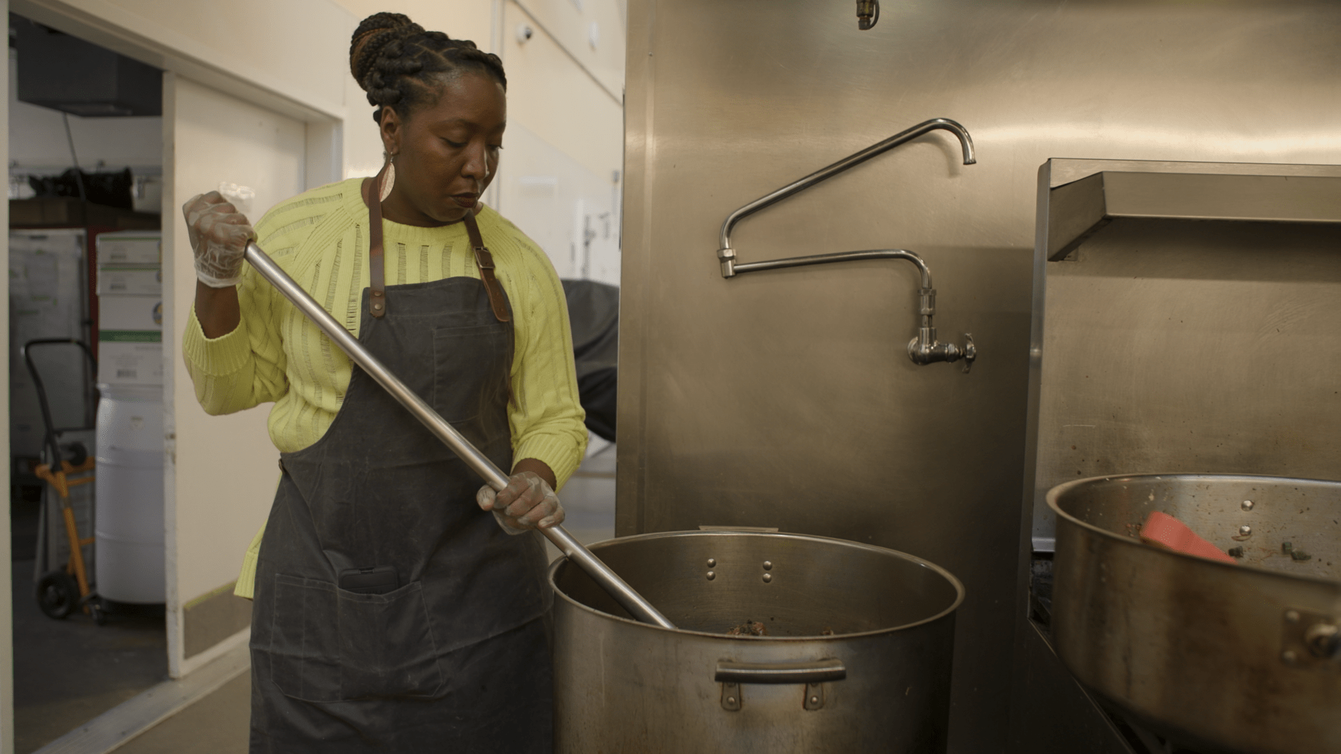 Watch: As an Acclaimed Jamaican Restaurant Shutters, This Woman Is Keeping the Island Cuisine Alive