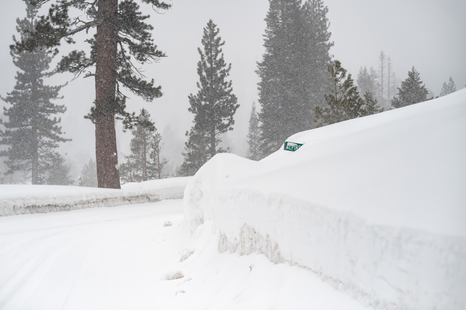 9 Surreal Photos of Tahoe Inundated With Snow