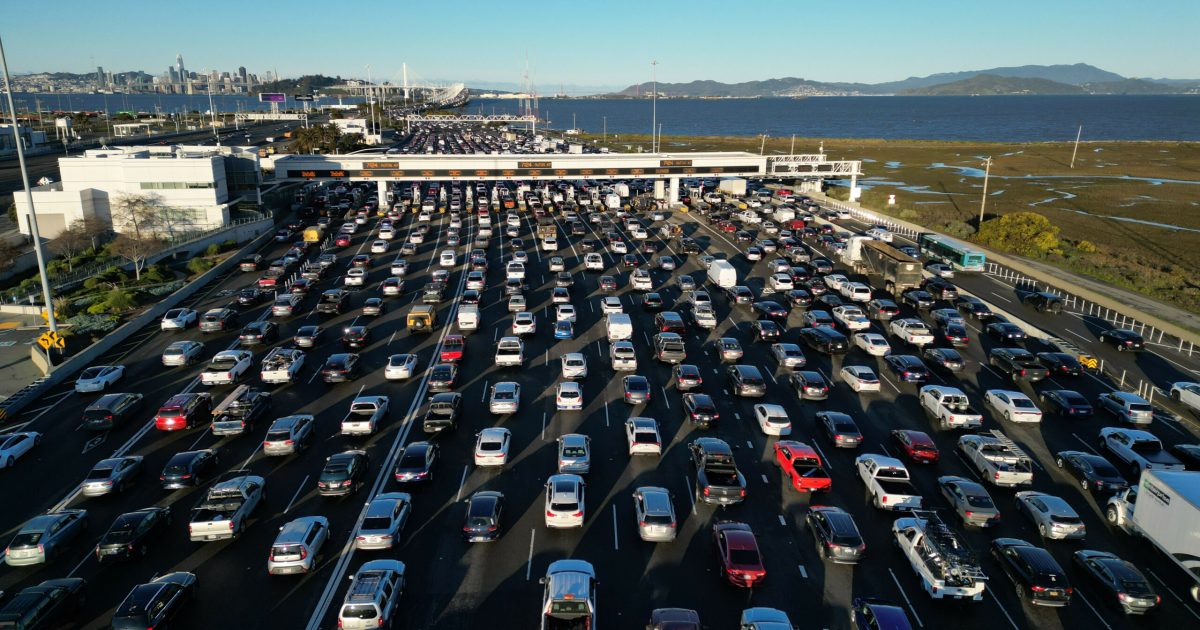 旧金山湾区的桥梁通行费违规现象在无现金系统下激增