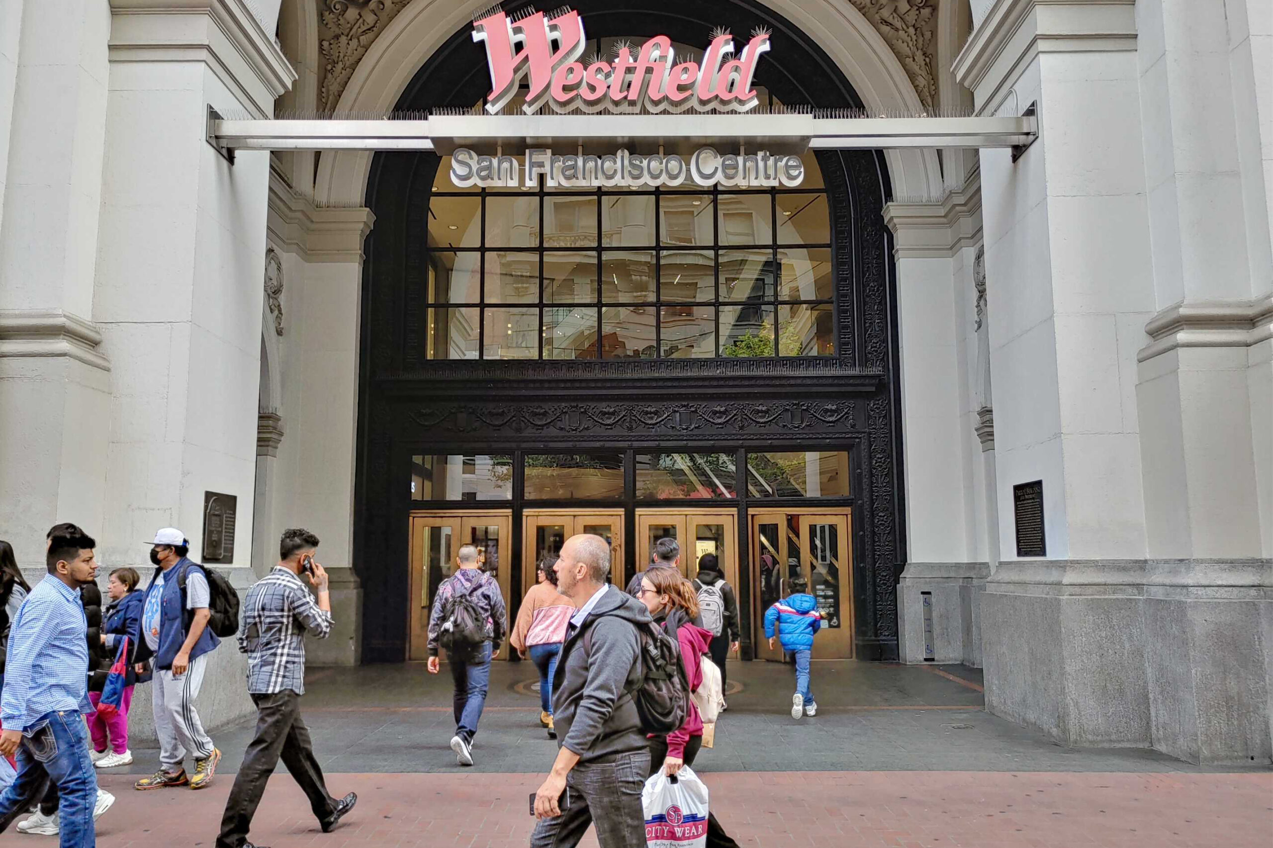 Clothing Store Suing San Francisco Mall Over Rampant Crime