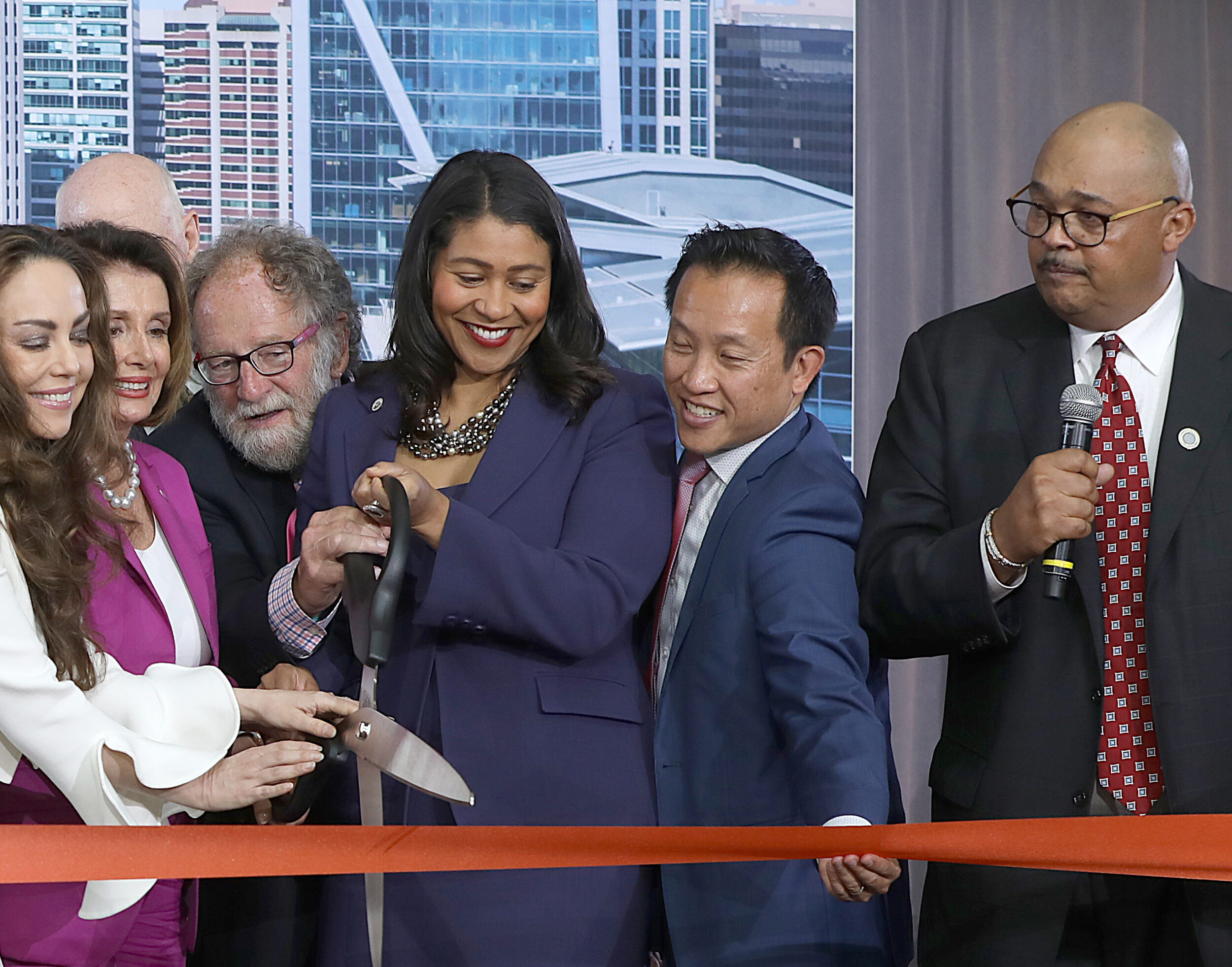 San Francisco Mayor London Breed, center, and other local and state officials—including then-Public Works Director Mohammed Nuru, far right—take part in a ribbon-cutting ceremony at Salesforce Transit Center on Aug. 10, 2018.