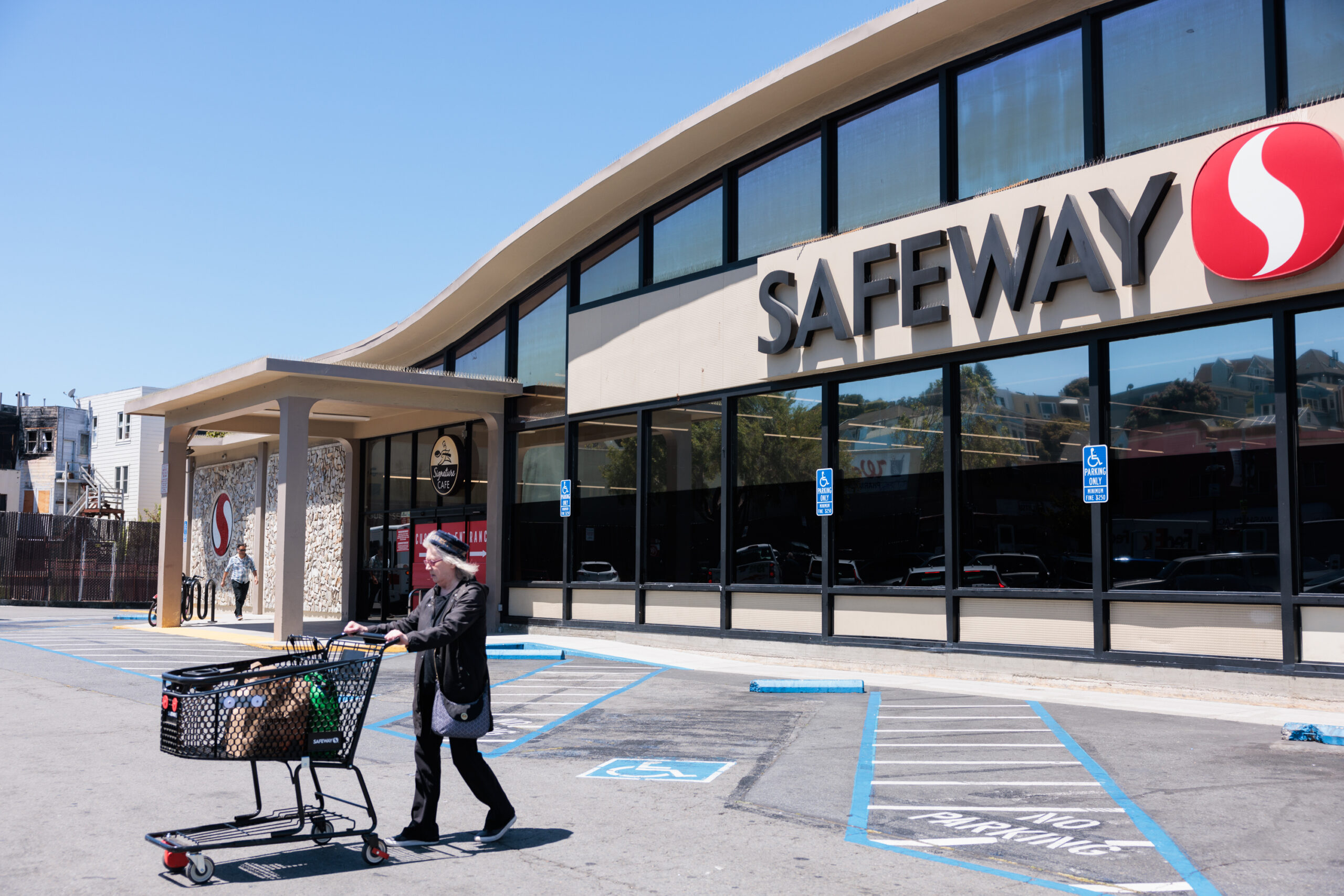 San Francisco Safeway Security Gates Fail as Rampant Theft Continues, Staff Say