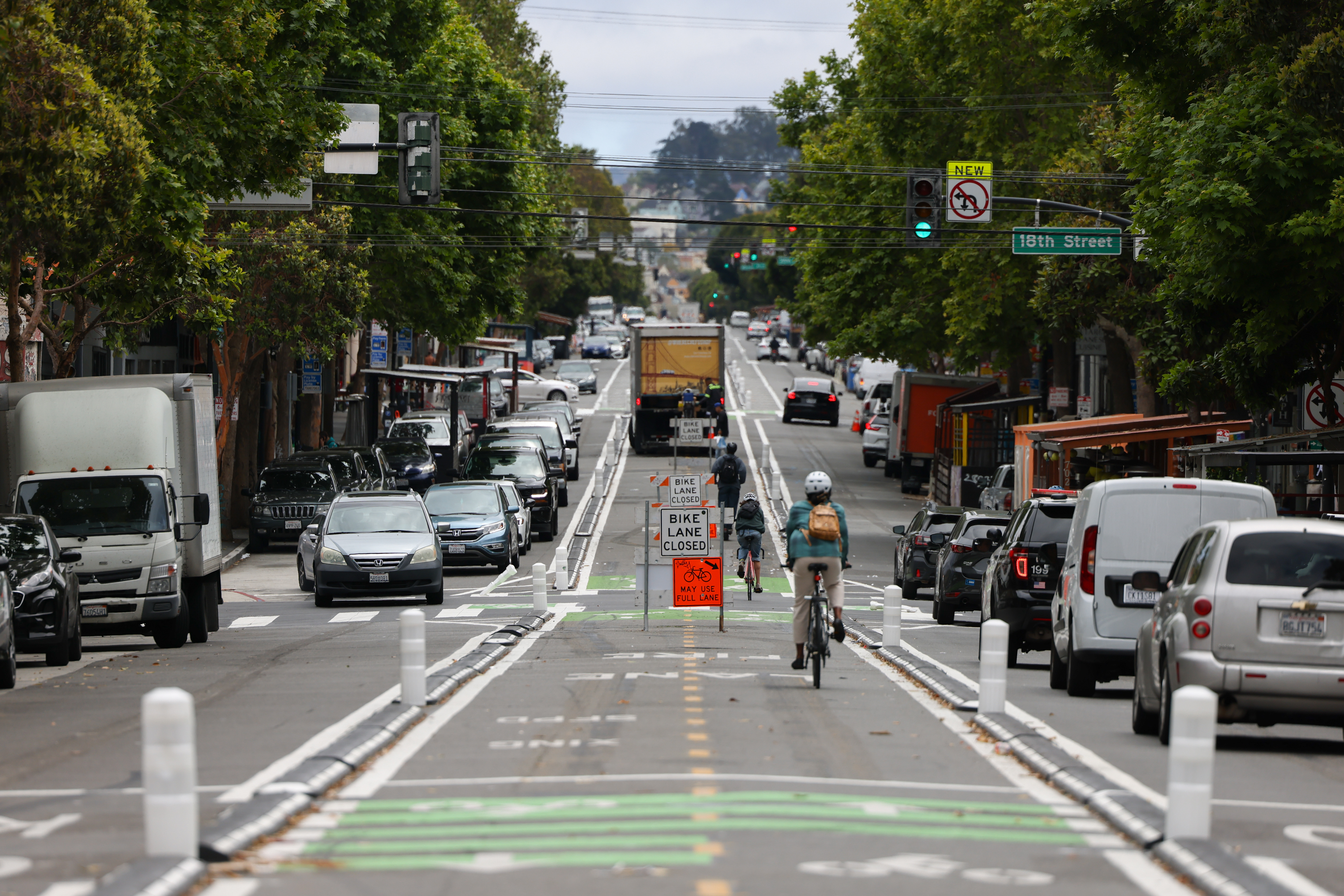 No Salvaging New Center-Striped Bike Lane on Valencia Street, San Francisco Cyclists Say