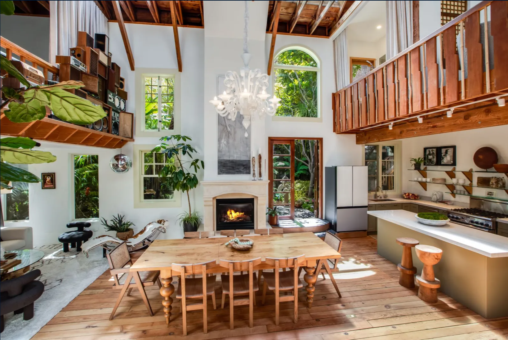 See the Lush Backyard of This Old San Francisco Bathhouse on Sale for $4.8M