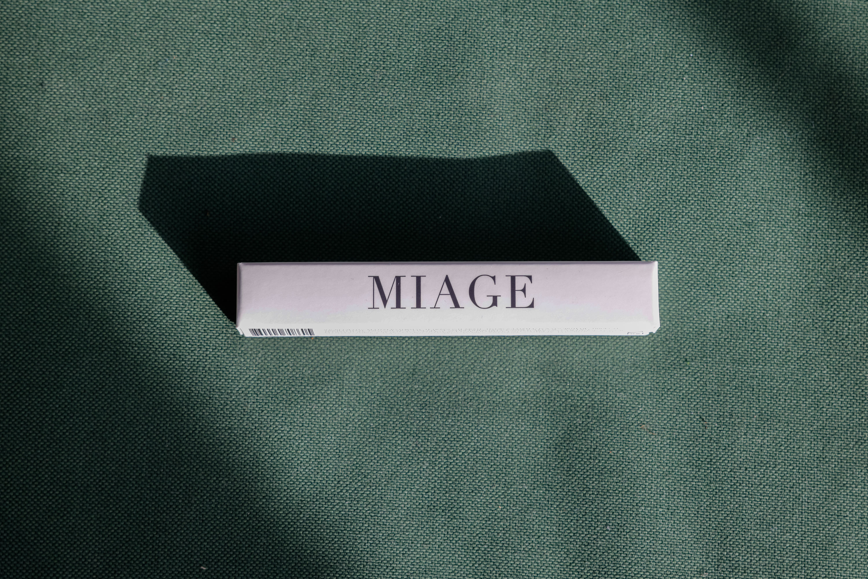 A top-down product shot Miage.