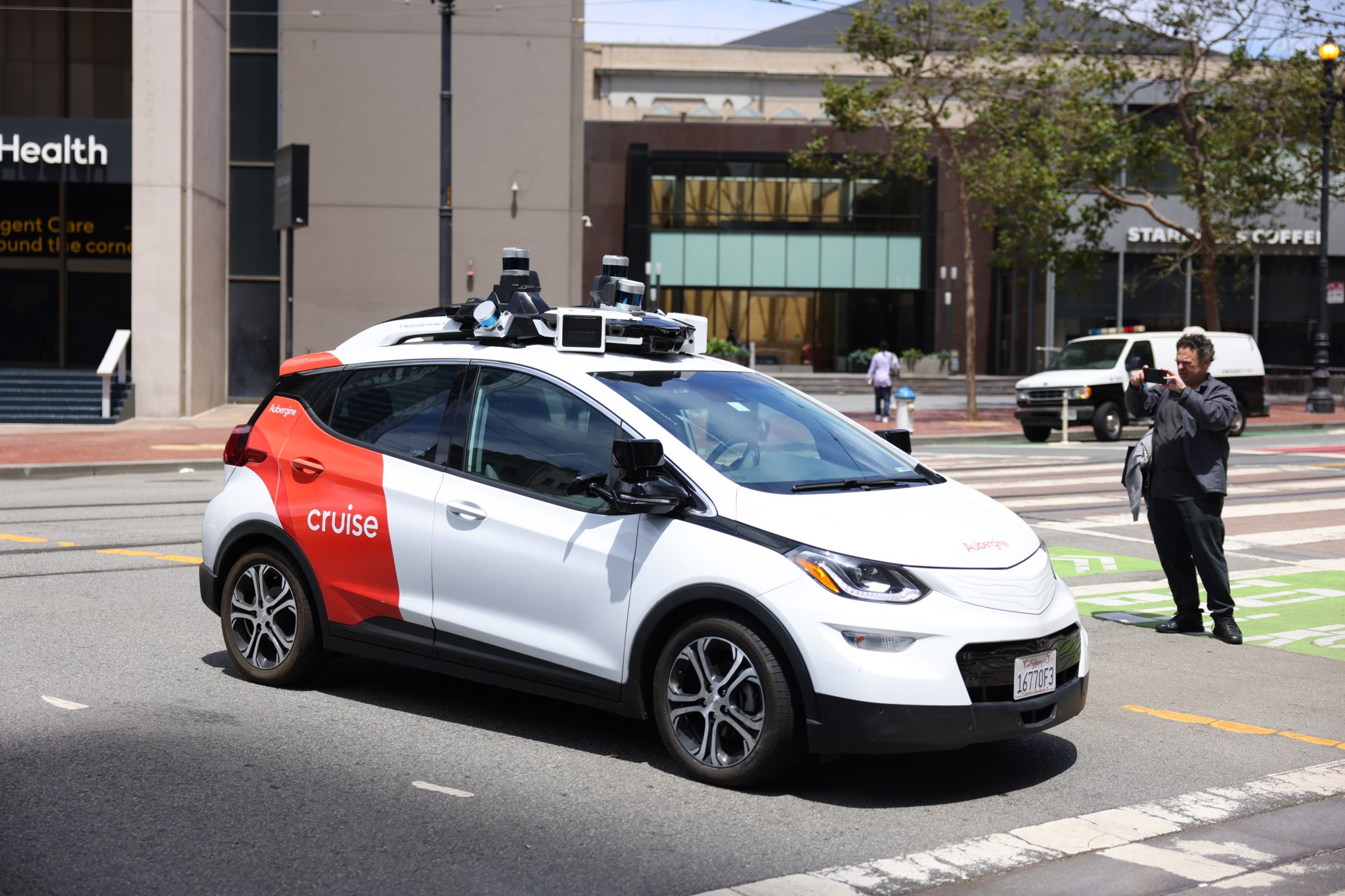 Cruise Robotaxis: What's Next as GM Pulls Investment?