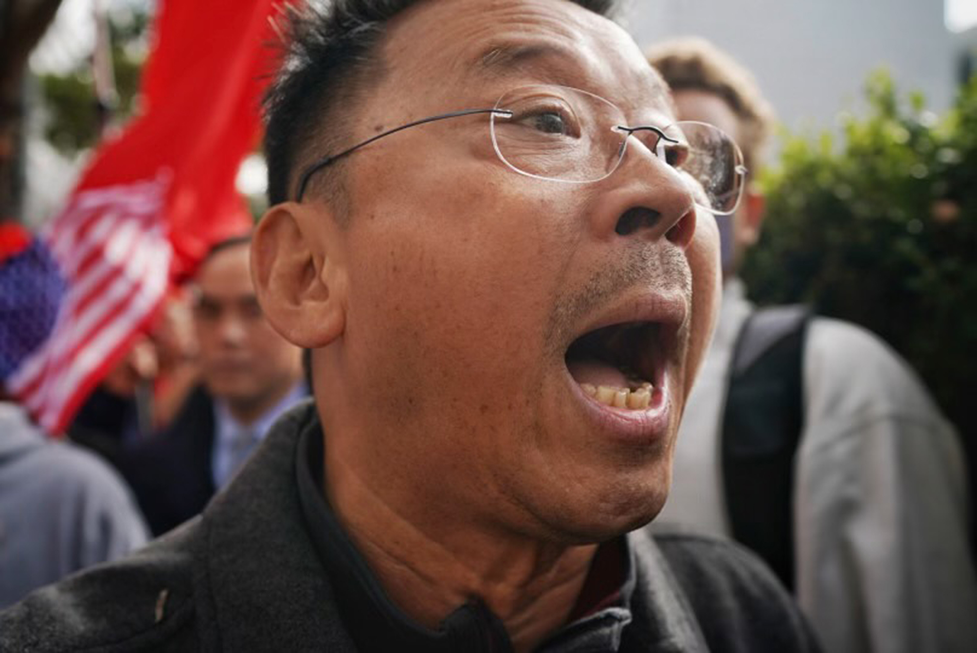 A man screaming.