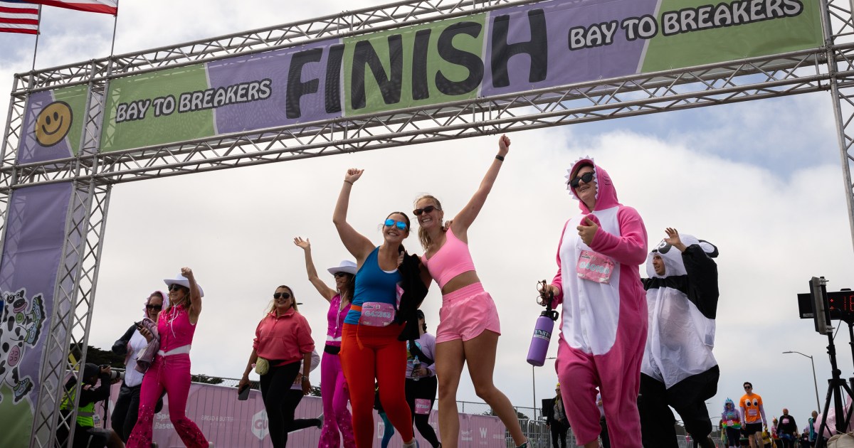 Bay to Breakers brings thousands to San Francisco for race day