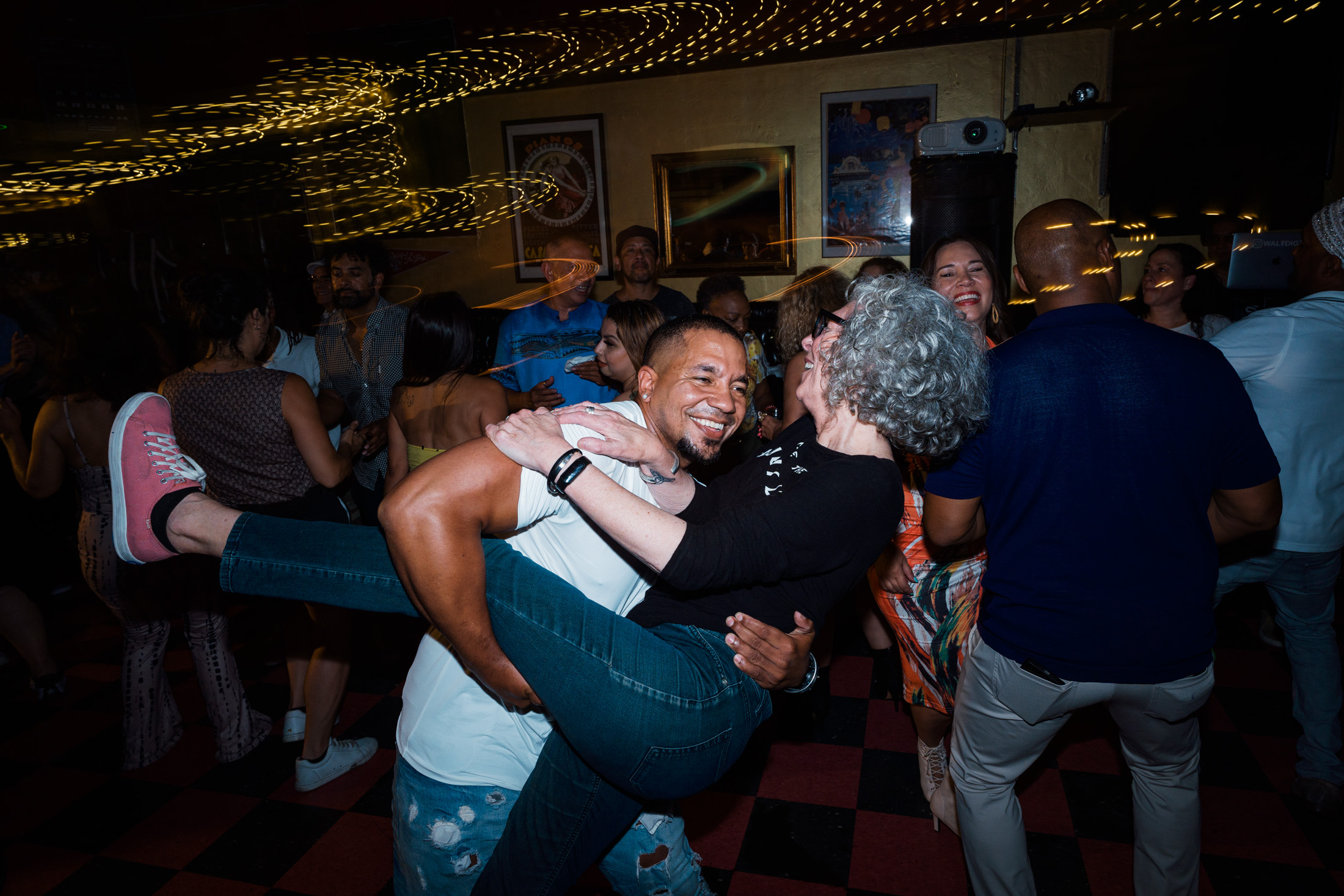 dancers at Il Pirata