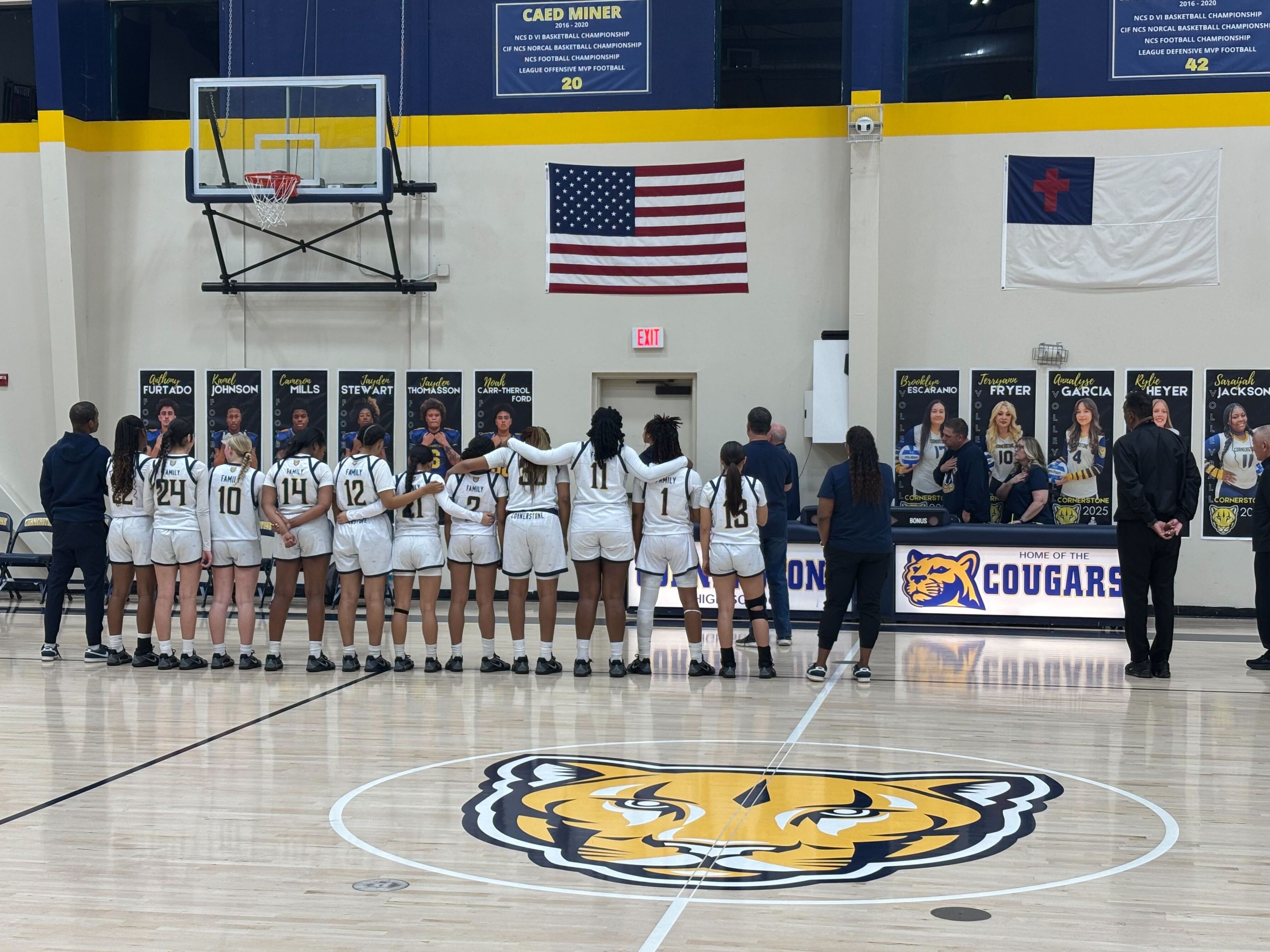 A group of female basketball players