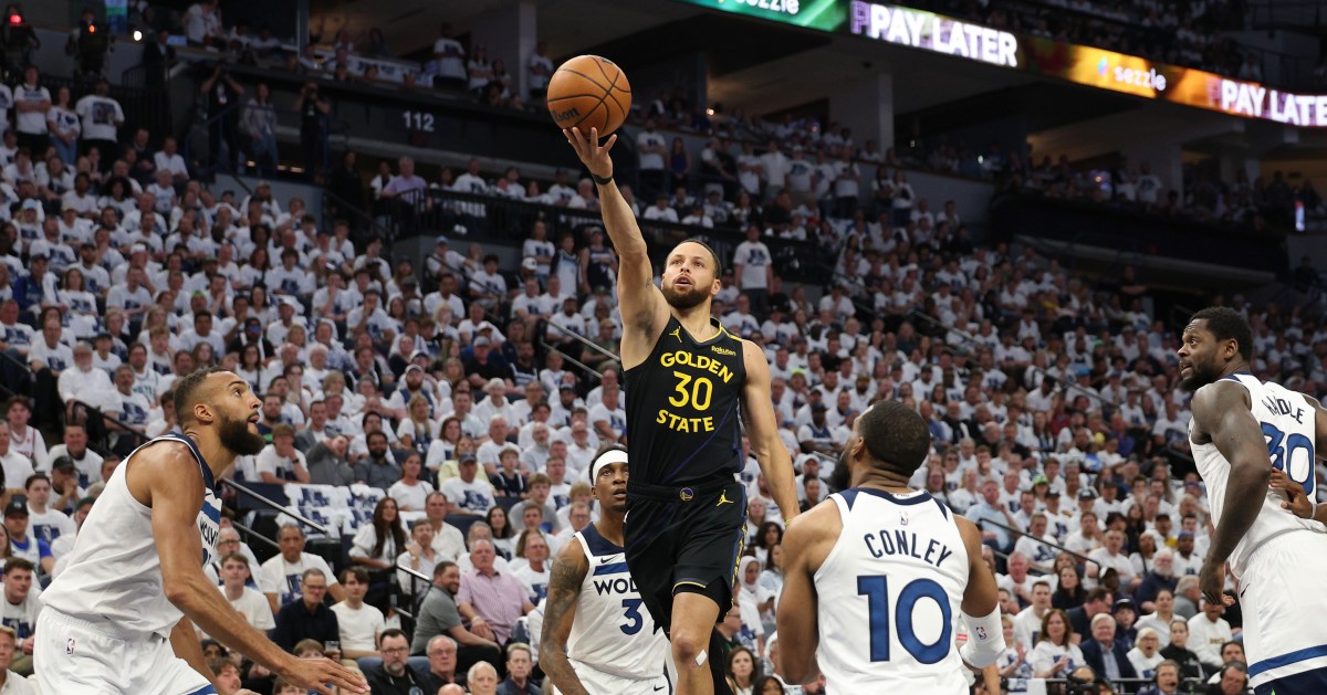 斯蒂芬·库里(Steph Curry)誓言要做“我的力量中的一切”以进行季后赛返回 斯蒂芬·库里(Steph Curry)誓言要做“我的力量中的一切”以进行季后赛返回