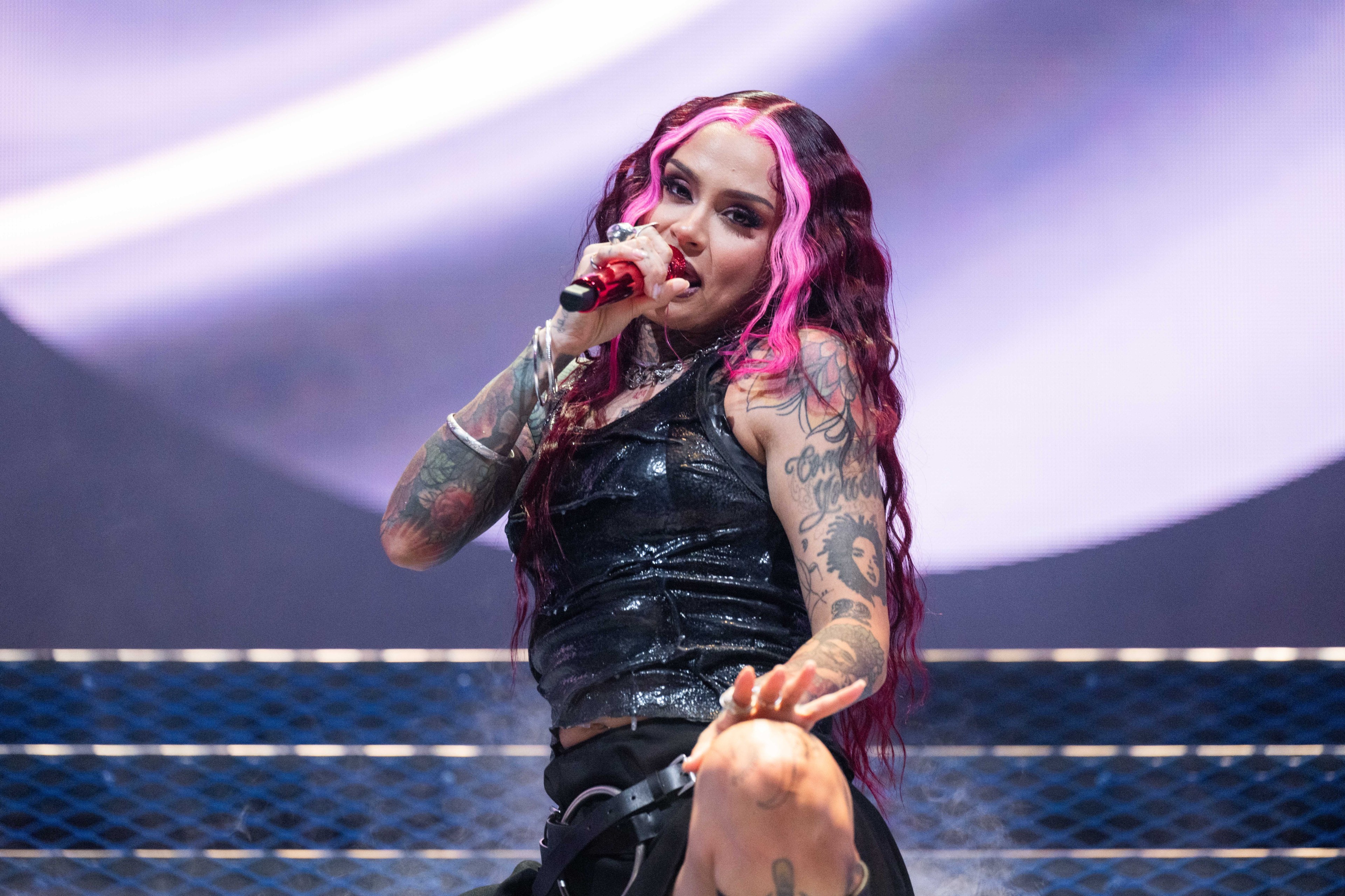 Kehlani performing